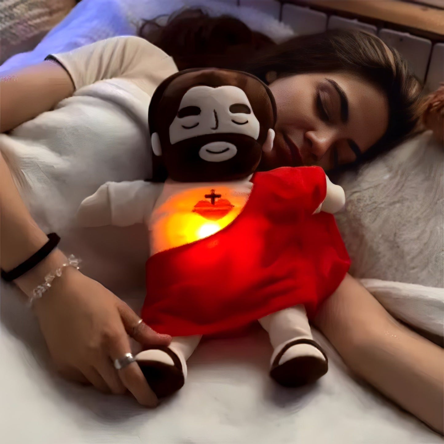 Jesúsito® El abrazo que ilumina tu fe